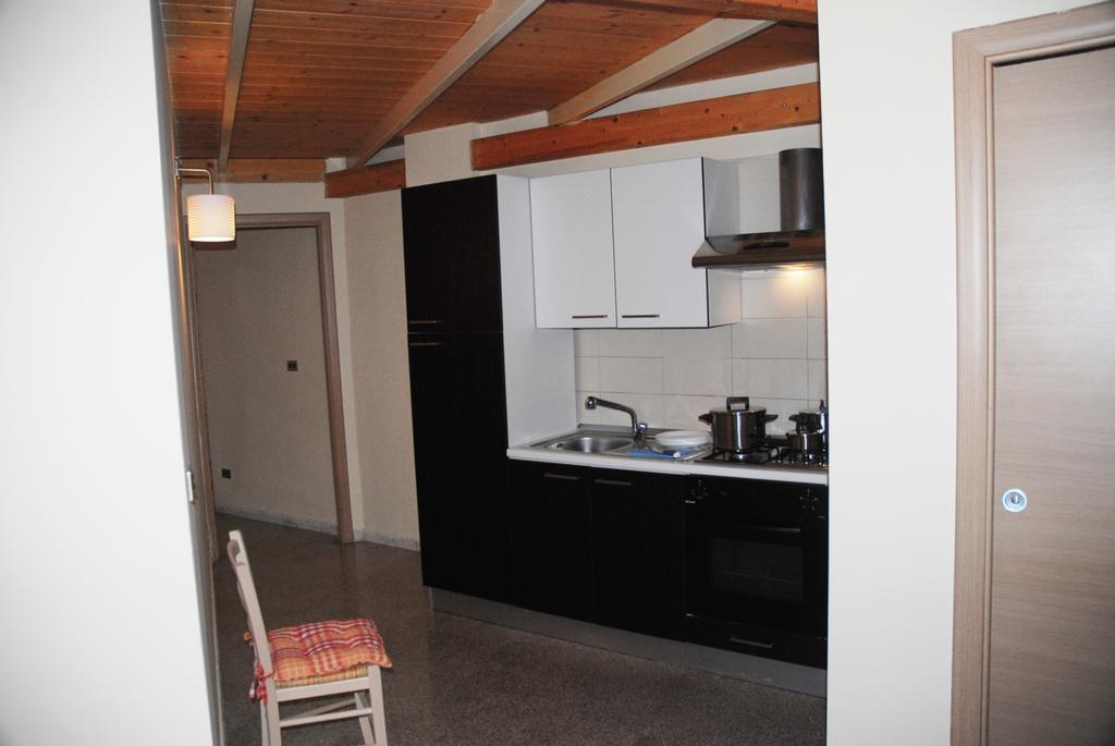 Brezzolina Apartment With Parking 比通托 外观 照片
