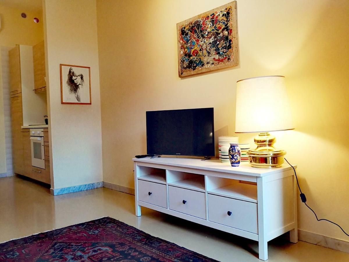 Brezzolina Apartment With Parking 比通托 外观 照片